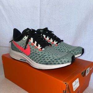 Nike Zoom Pegasus 35 blue and pink (size 7Y, 8W)